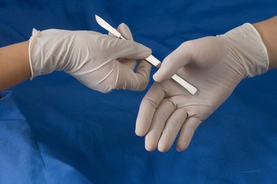 黄寺整形科普园地：一台手术需要多少医护人员参加？