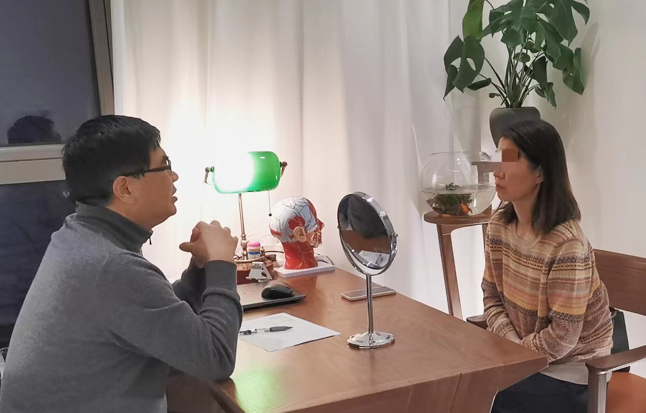 55岁独自来做拉皮，术后像变了一个人