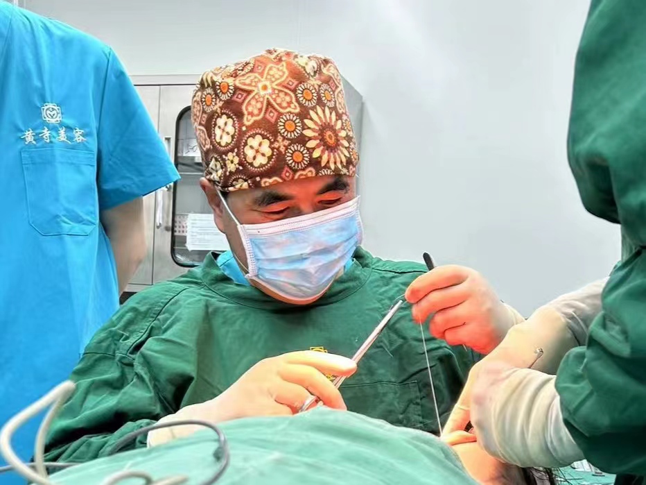 拉皮术后7天，法令纹消失了，非常满意！