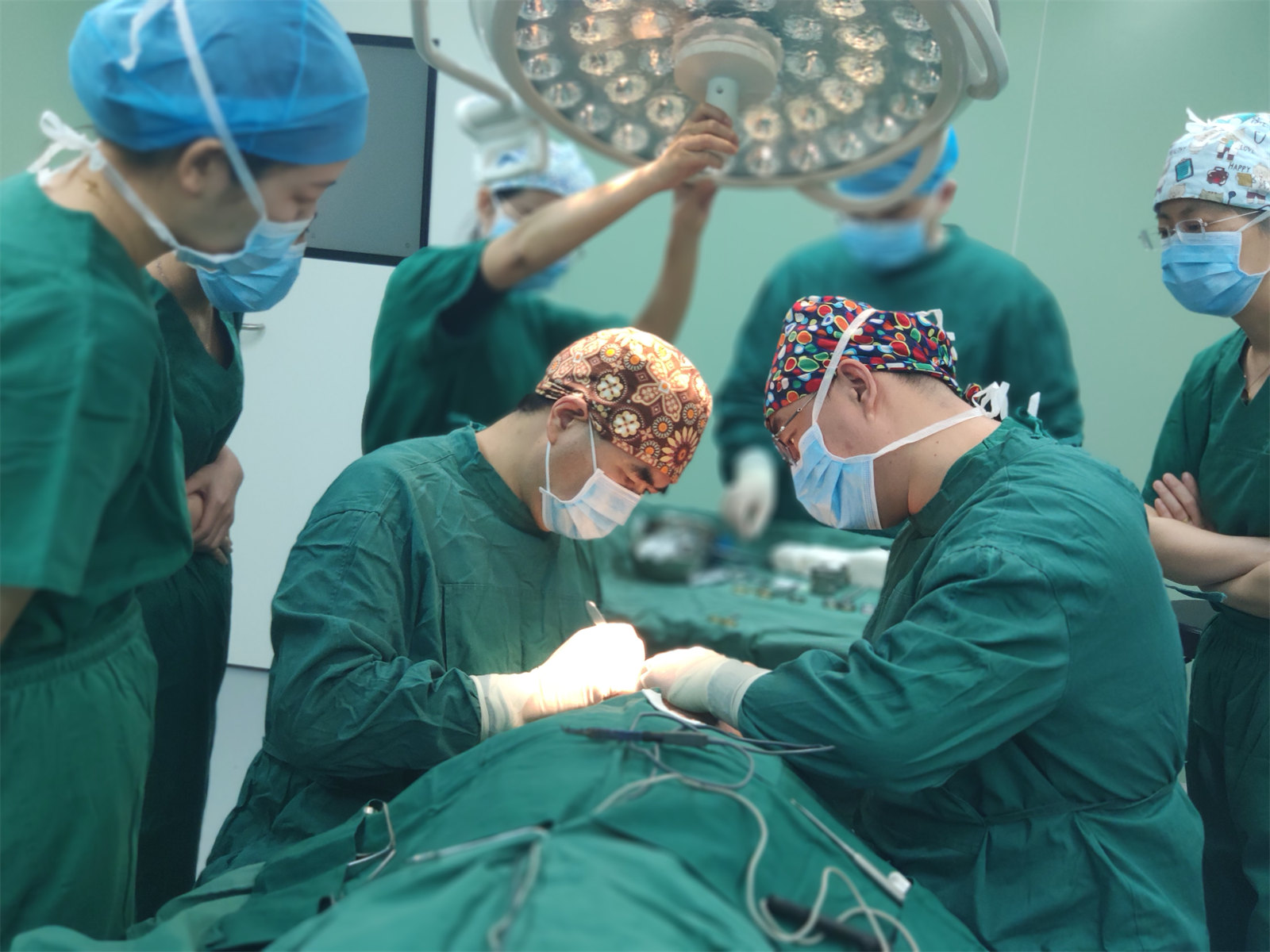 拉皮手术后遗症多吗？到底要不要做？