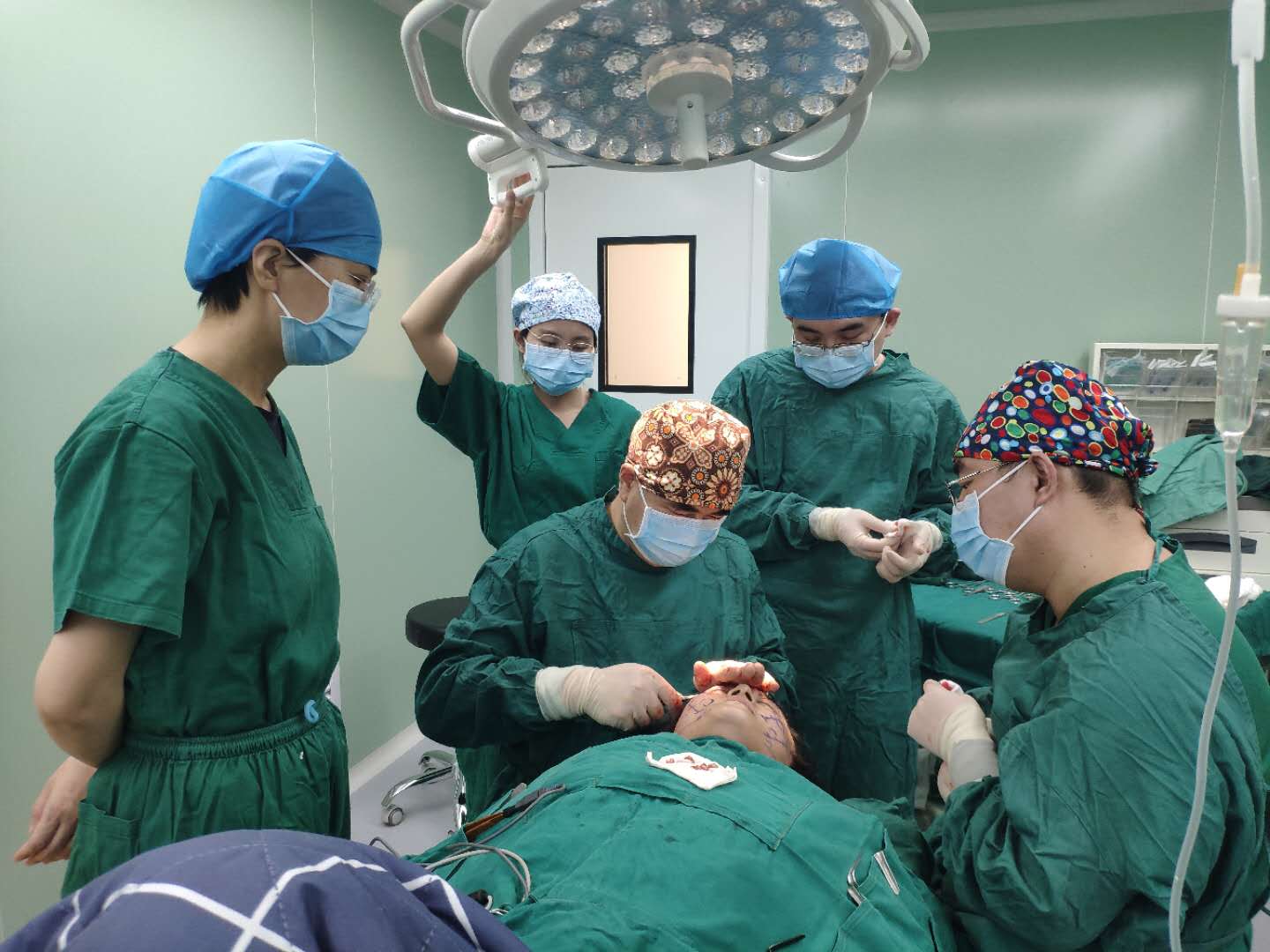 拉皮手术恢复期内成鬼,一个月后越来越美,亲身经历 拉皮手术恢复期内成鬼,一个月后越来越美,亲身经历