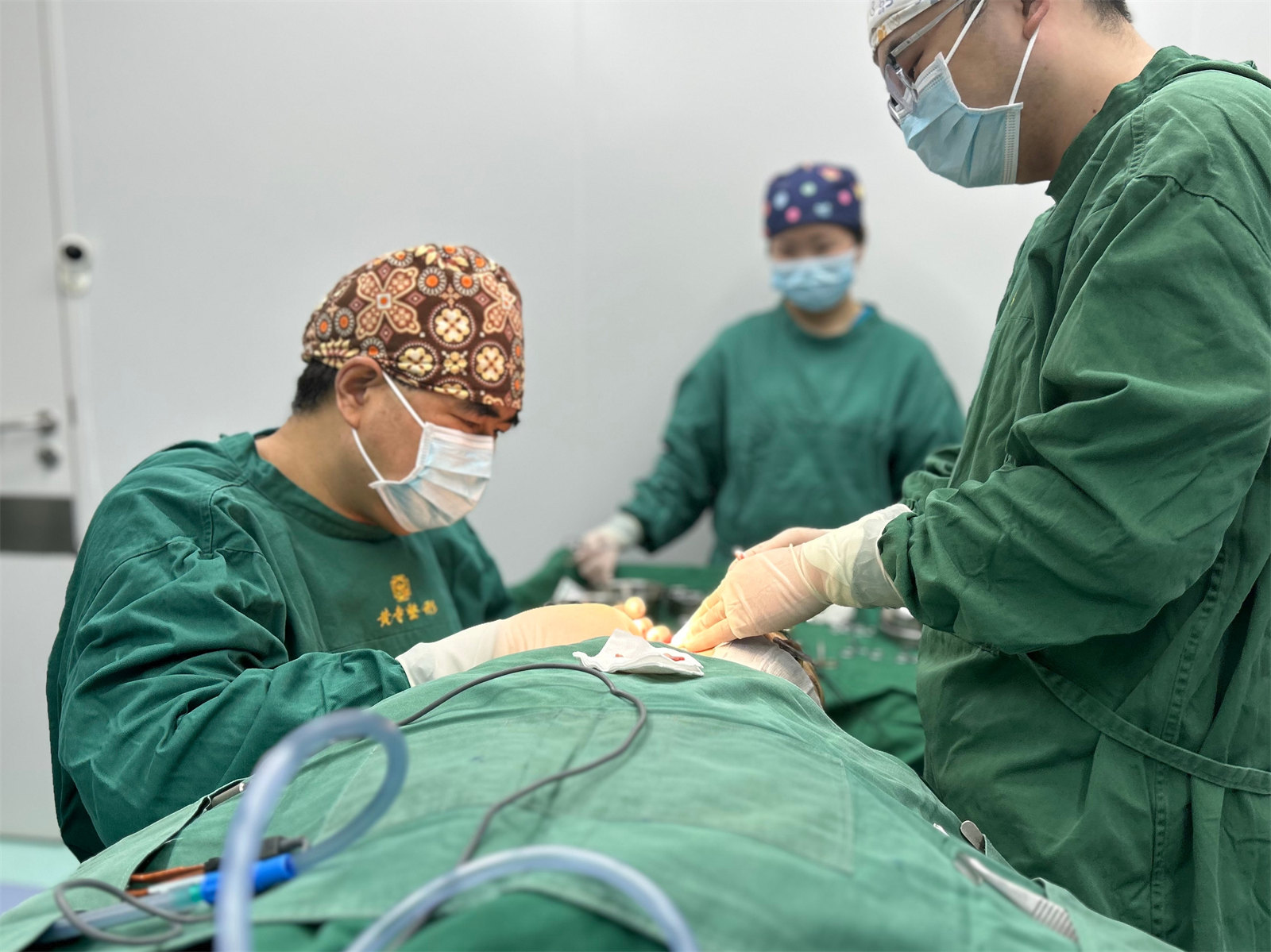 65岁做了吸脂+拉皮提升,发腮松弛一网打尽,效果好直接 65岁做了吸脂+拉皮提升,发腮松弛一网打尽,效果好直接