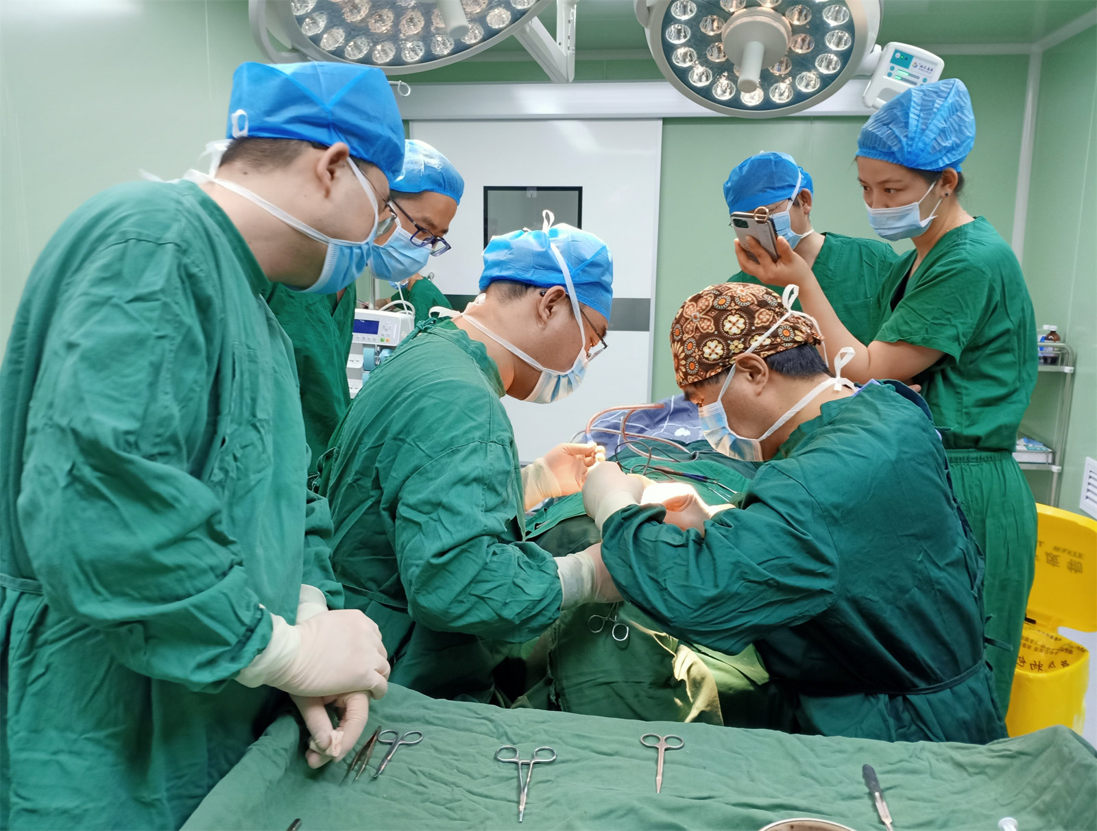 杜太超拉皮手术价格贵吗? 杜太超拉皮手术价格贵吗?