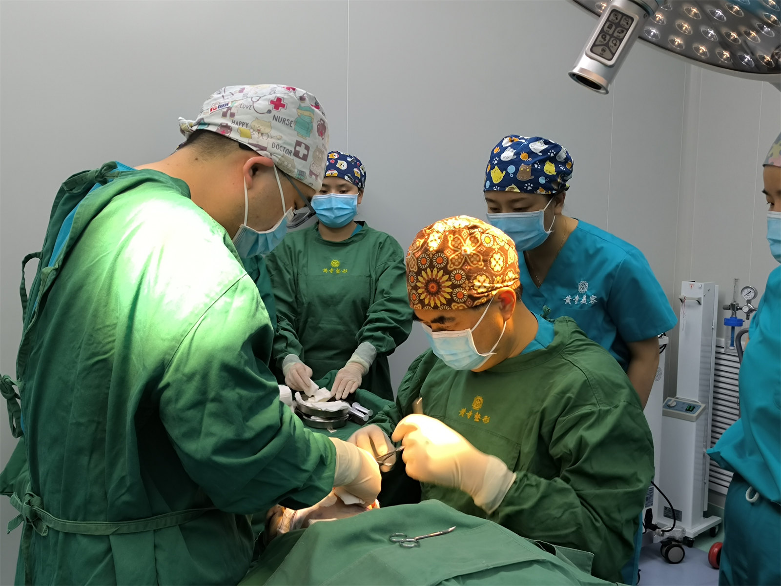 51岁姐姐不服老，挑战拉皮手术，术后恢复惊为天人！