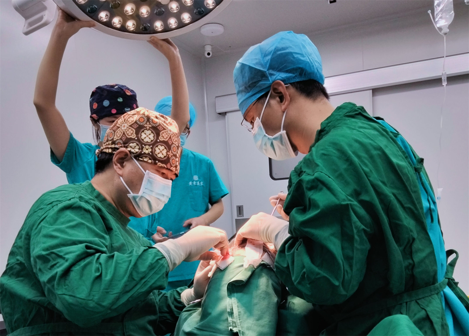 50岁专程从新疆到北京，只为了找杜教授帮我做拉皮手术，术后太惊喜了